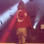 jennifer_lopez_turkish_flag