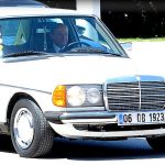 devlet_bahceli_23_nisan_13_araba_mercedes