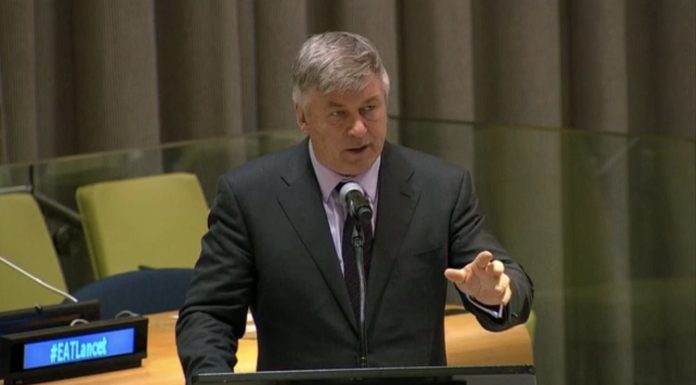 Alec_Baldwin_Nishat_Mirza_TurkishJournal