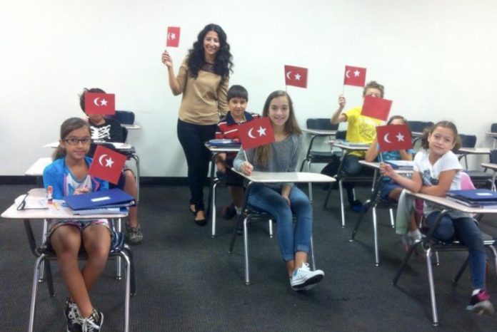 fikriye_gokce_teksas_okul_turkishjournal.